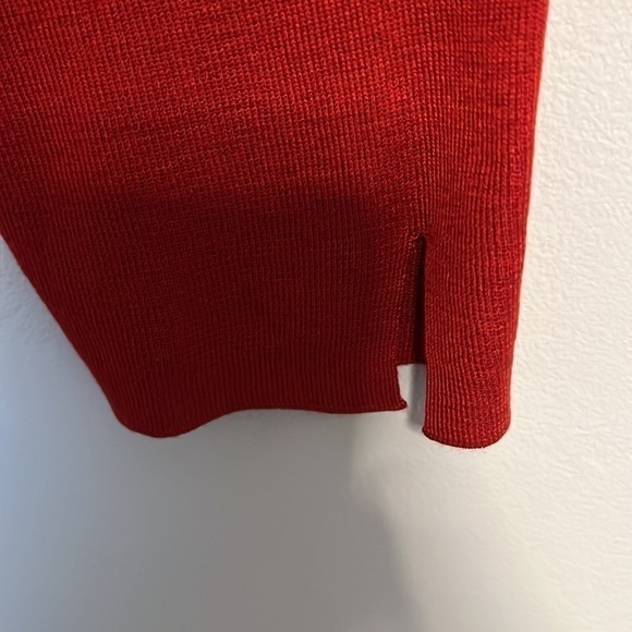 Gorgeous Red Ruffle V-Neck Sweater 22/24 - Picture 4 of 10